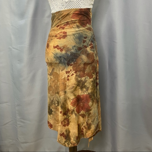 Groove- Gold a symmetrical floral print ruffle skirt - Picture 5 of 6
